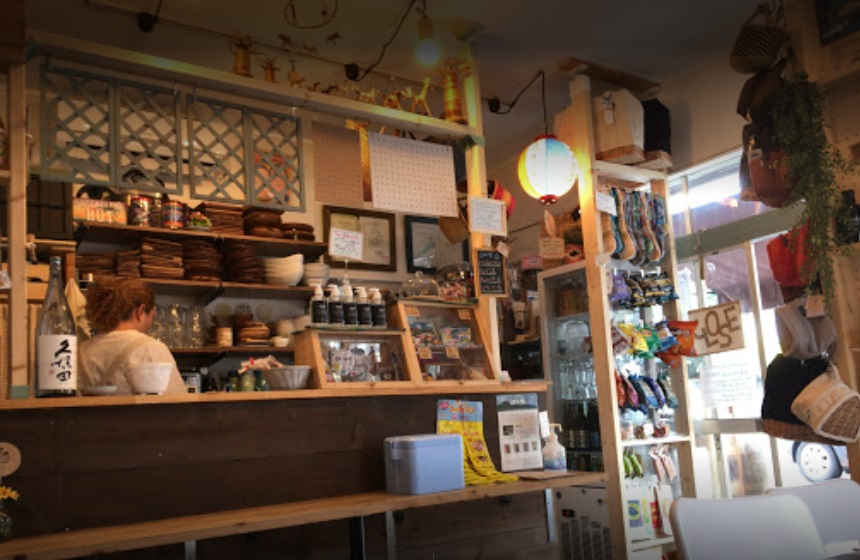 CAFE&ZAKKA HUT