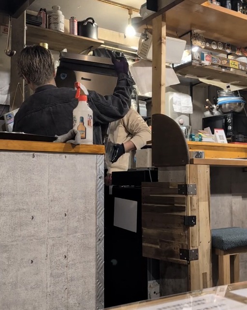 野毛 もつ肉商店